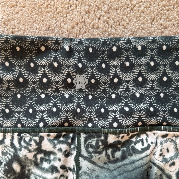 Nanette Lepore Women’s Leggings - Picture 4 of 6